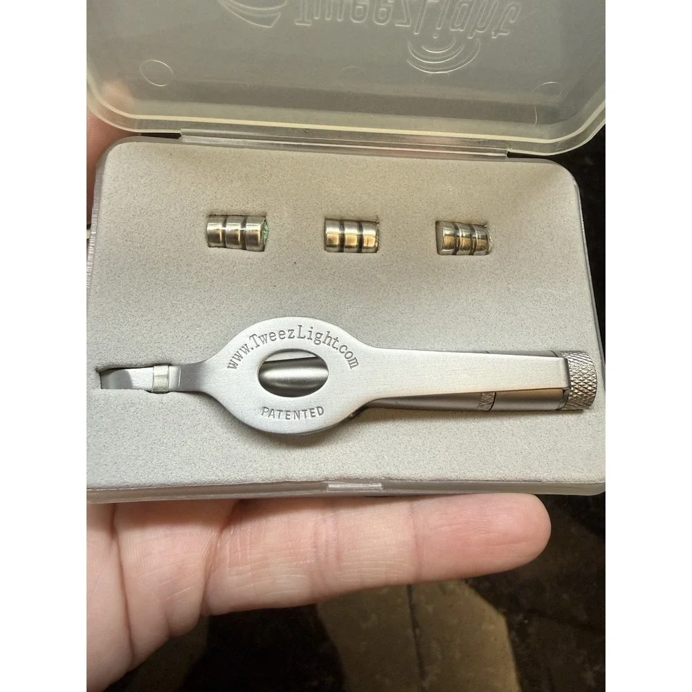 TweezLight LIGHT Up TWEEZERS NEW In Box Spare Batteries‎ Case NOS